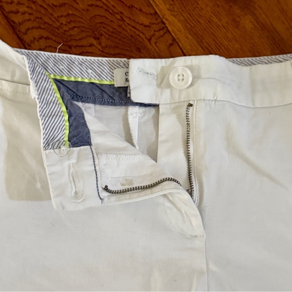 Crown & Ivy White Shorts - Picture 4 of 4